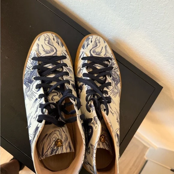 Men's White and Black High-Top Sneakers.Authentic Gucci - Picture 3 of 14